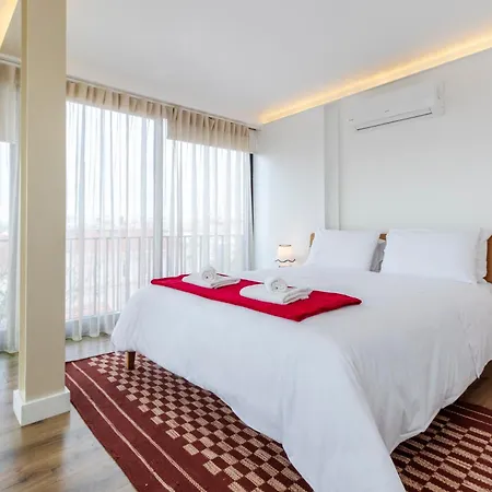 Panorama Apartment *